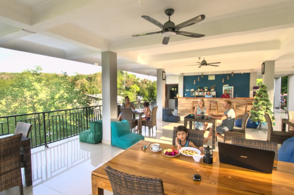 Restaurant area of Hotel Bonne Nuit in Labuan Bajo