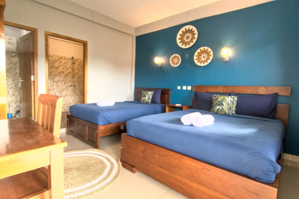 Hotel Bonne Nuit room with direct access to a private bathroom